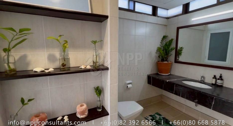 Condo en alquiler de 3 habitaciones en Watthana, Bangkok