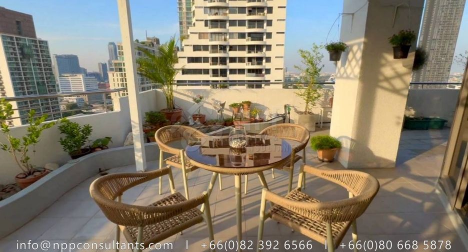 Condo en alquiler de 3 habitaciones en Watthana, Bangkok