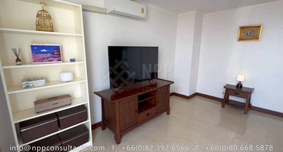 Condo en alquiler de 3 habitaciones en Watthana, Bangkok