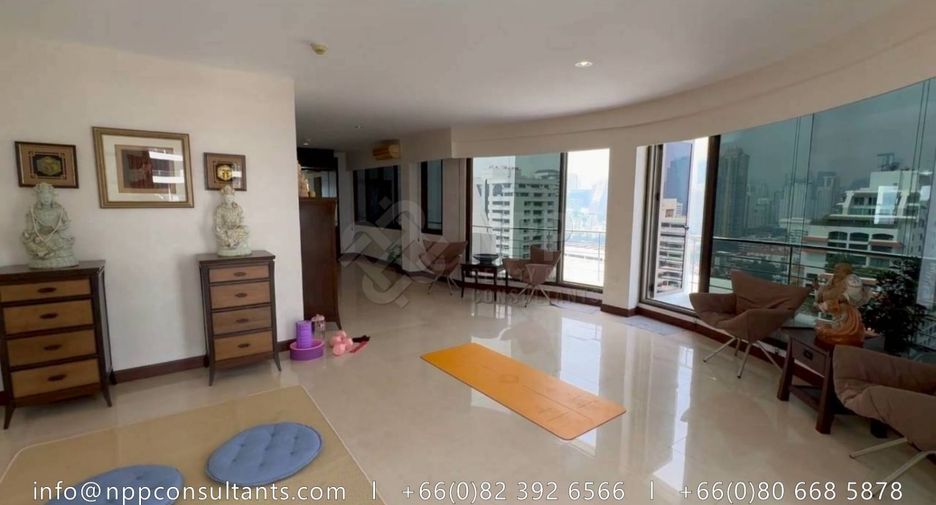Condo en alquiler de 3 habitaciones en Watthana, Bangkok