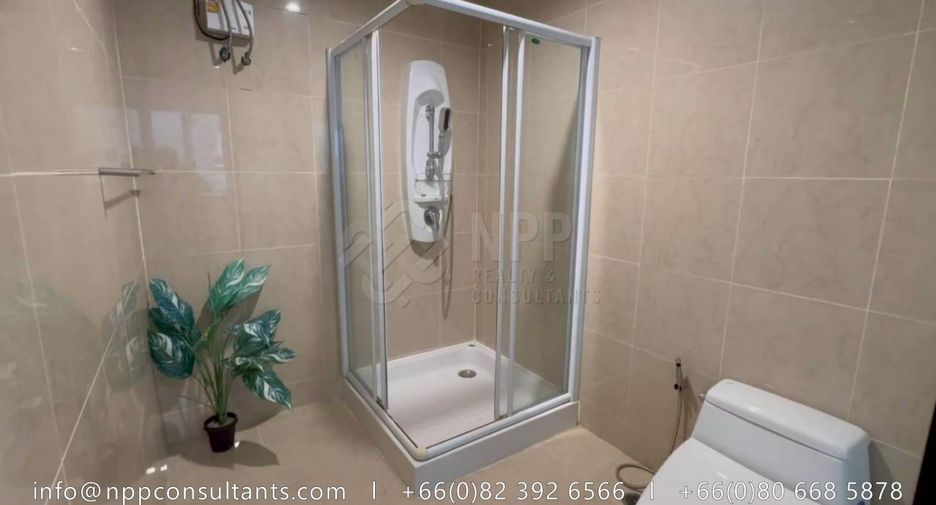 Condo en alquiler de 3 habitaciones en Watthana, Bangkok