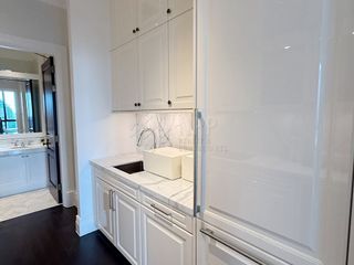 For rent and for sale 2 bedrooms condo in Pathum Wan, Bangkok