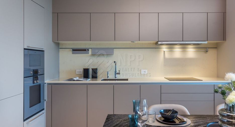 For rent and for sale 1 bed condo in Pathum Wan, Bangkok