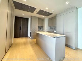 For rent and for sale 2 bedrooms condo in Pathum Wan, Bangkok