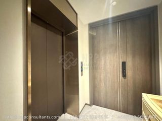 For rent and for sale 2 bedrooms condo in Pathum Wan, Bangkok