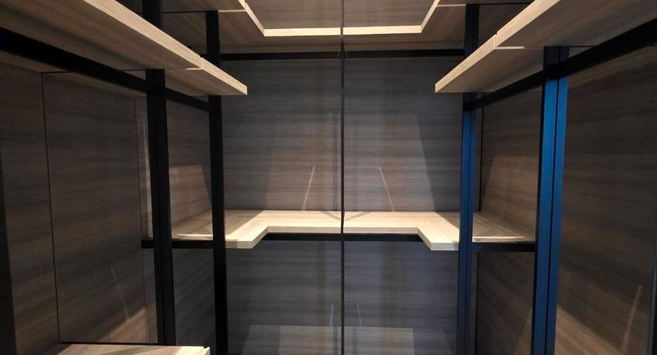 For sale 2 bedrooms condo in Pathum Wan, Bangkok