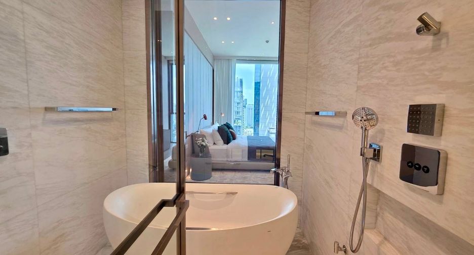 For sale 2 bedrooms condo in Pathum Wan, Bangkok