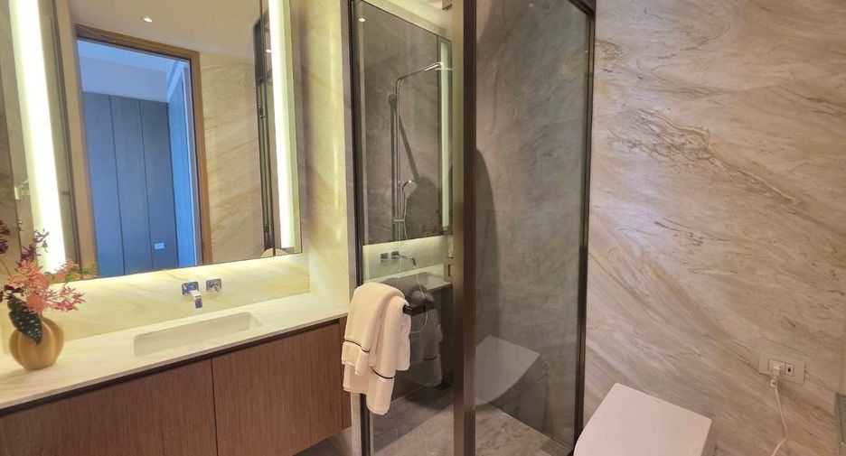 For sale 2 bedrooms condo in Pathum Wan, Bangkok