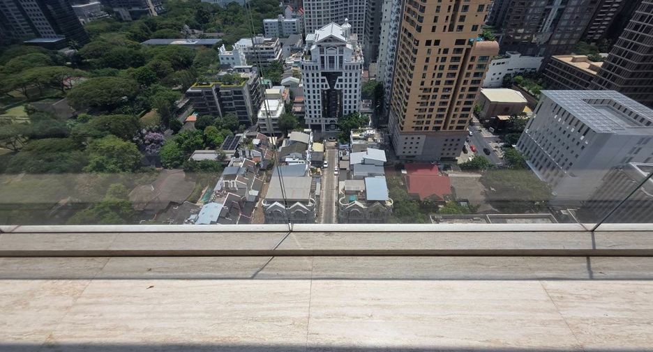 For sale 2 bedrooms condo in Pathum Wan, Bangkok