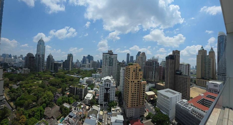 For sale 2 bedrooms condo in Pathum Wan, Bangkok