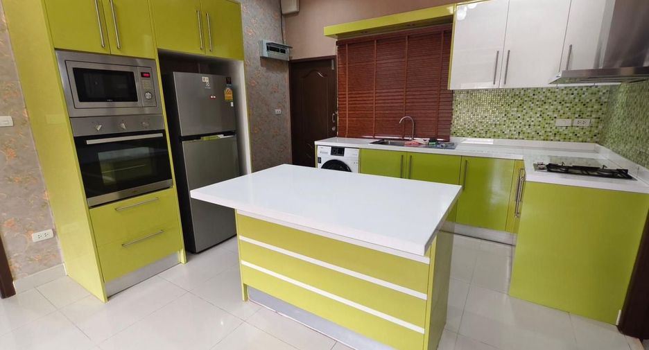 For rent 3 bedrooms house in Bang Lamung, Chonburi