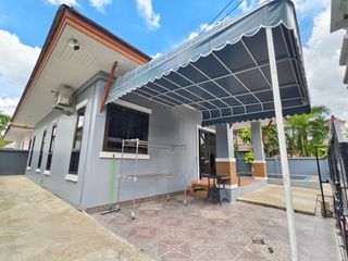 Casa en alquiler de 3 habitaciones en Bang Lamung, Chonburi