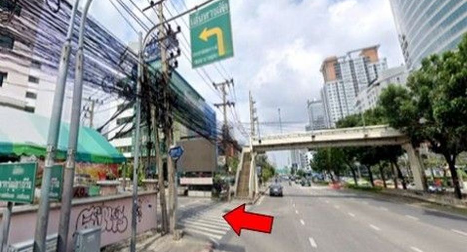 For sale 1 bed condo in Huai Khwang, Bangkok