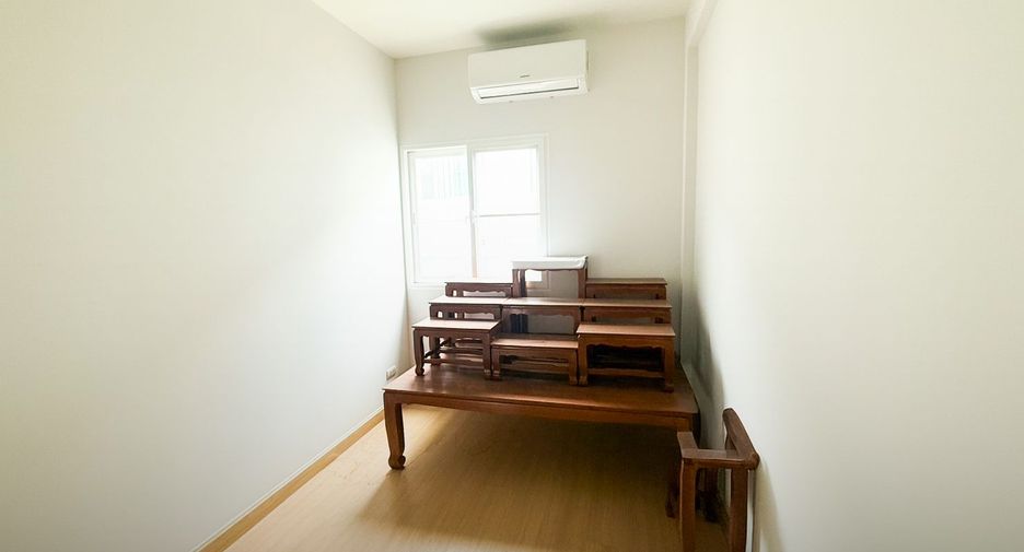 Reihenhaus zum Kauf mit 3 Zimmer in Si Racha, Chonburi