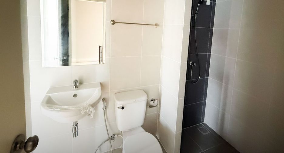 Reihenhaus zum Kauf mit 3 Zimmer in Si Racha, Chonburi