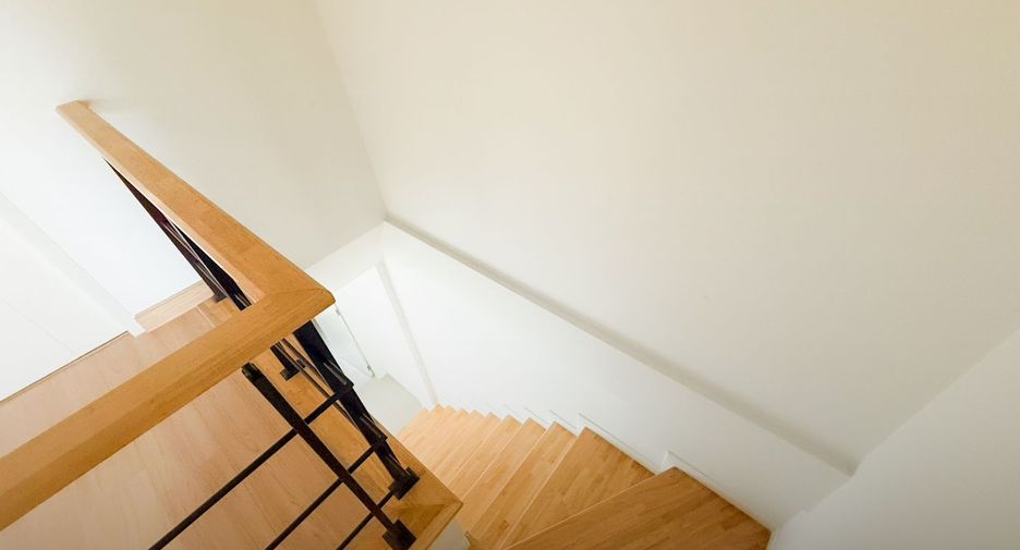 Reihenhaus zum Kauf mit 3 Zimmer in Si Racha, Chonburi