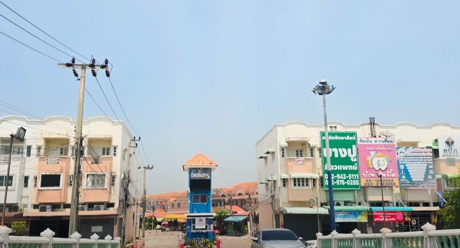For sale 3 bedrooms townhouse in Mueang Samut Prakan, Samut Prakan