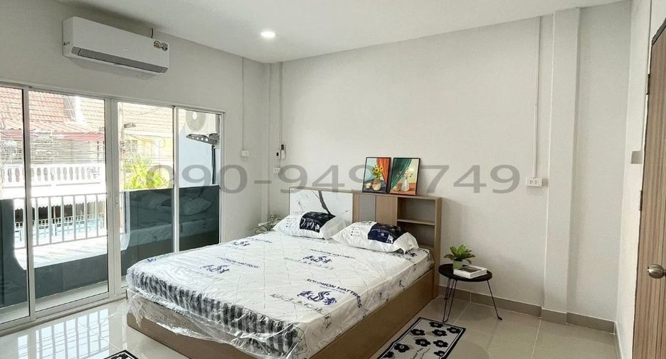 For rent 3 bedrooms townhouse in Bueng Kum, Bangkok