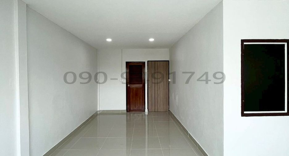 For rent 3 bedrooms townhouse in Bueng Kum, Bangkok