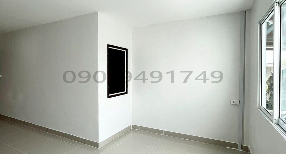 For rent 3 bedrooms townhouse in Bueng Kum, Bangkok