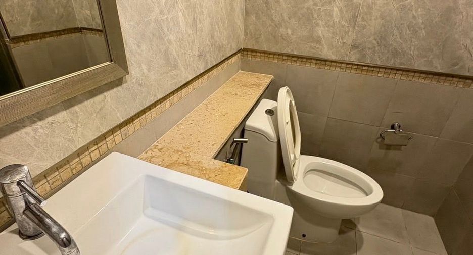 Condo en alquiler de 2 habitaciones en Bang Na, Bangkok