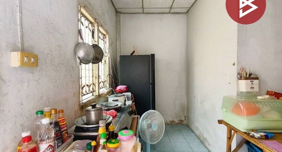 À vendre 2 chambres maison de ville à Mueang Saraburi, Saraburi