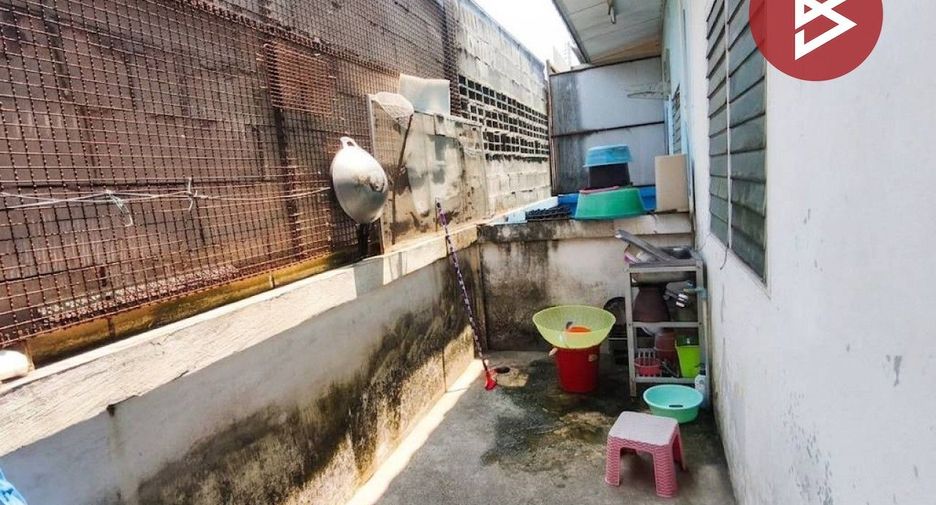 À vendre 2 chambres maison de ville à Mueang Saraburi, Saraburi