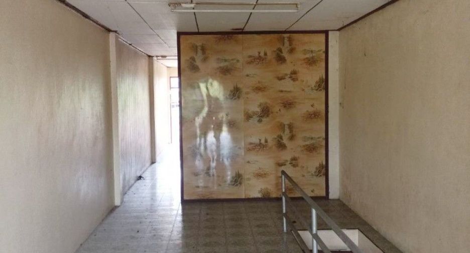 For rent and for sale 4 bedrooms retail Space in Chaloem Phra Kiat, Nakhon Si Thammarat