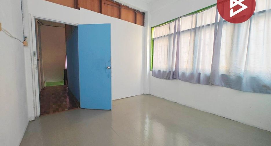 For sale retail Space in Khlong San, Bangkok