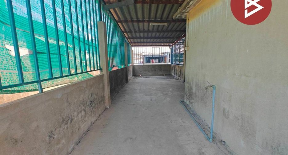 For sale retail Space in Khlong San, Bangkok