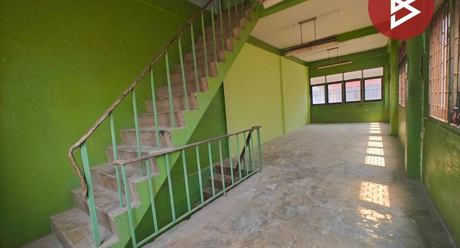 For sale retail Space in Khlong San, Bangkok