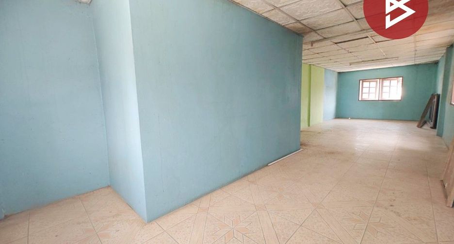 For sale retail Space in Khlong San, Bangkok
