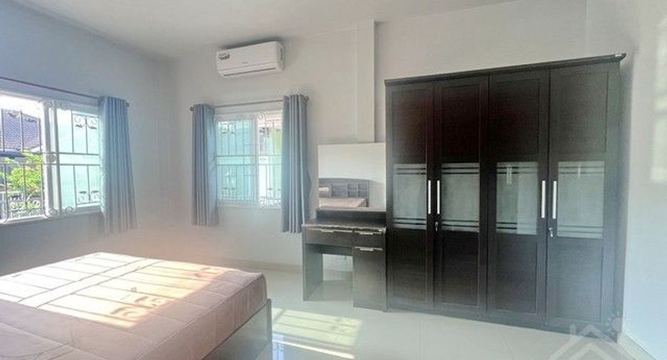 For rent 3 bedrooms house in Si Racha, Chonburi