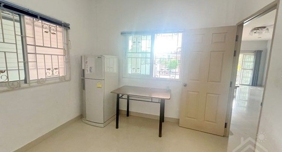 For rent 3 bedrooms house in Si Racha, Chonburi