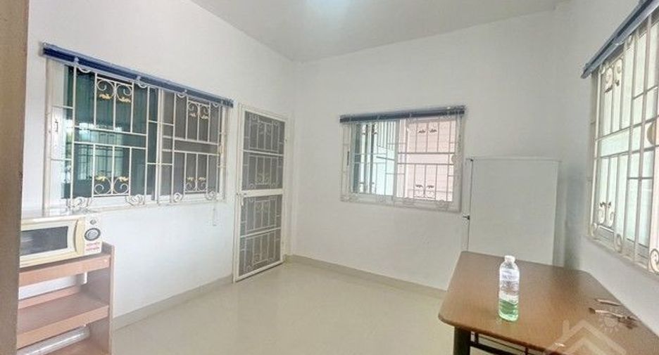 For rent 3 bedrooms house in Si Racha, Chonburi