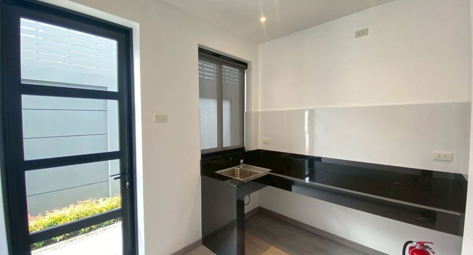For rent 4 bedrooms villa in Hang Dong, Chiang Mai