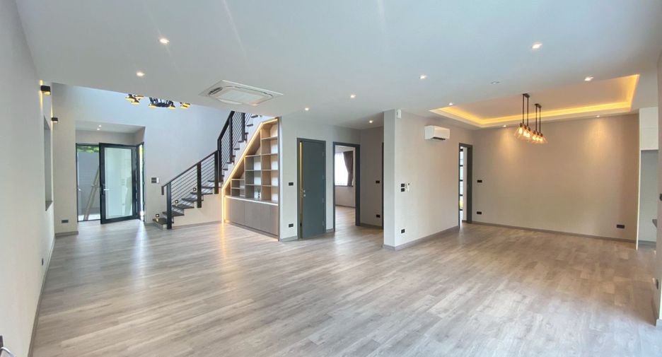 For rent 4 bedrooms villa in Hang Dong, Chiang Mai