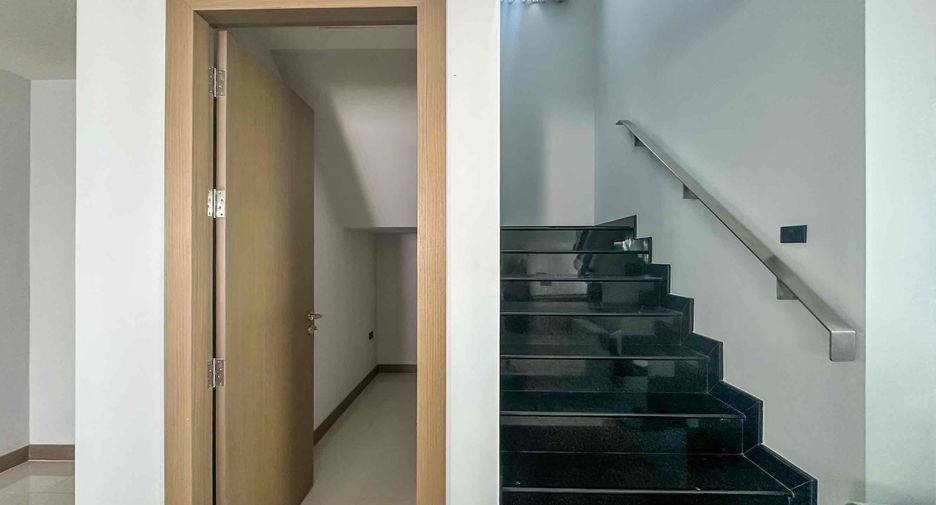 À vendre 4 chambres maison à Bang Lamung, Chonburi