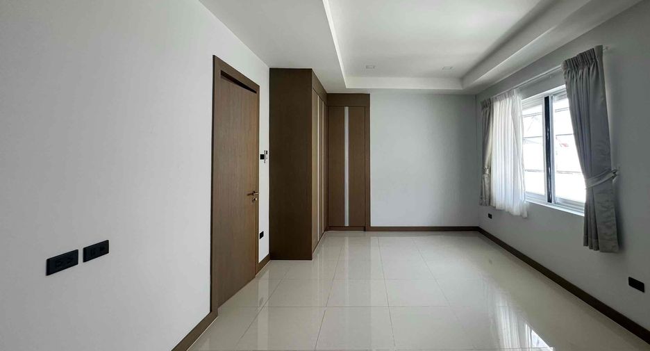 À vendre 4 chambres maison à Bang Lamung, Chonburi