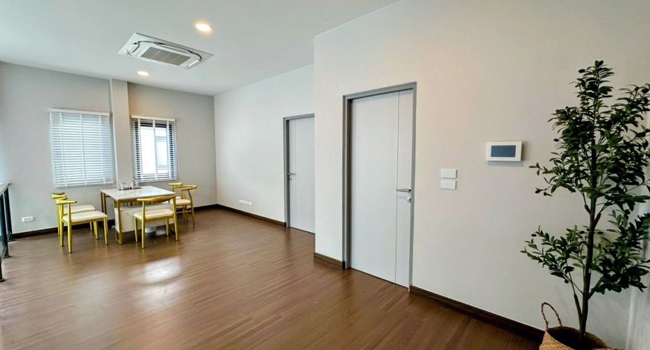 For rent 4 bedrooms house in Bang Phli, Samut Prakan