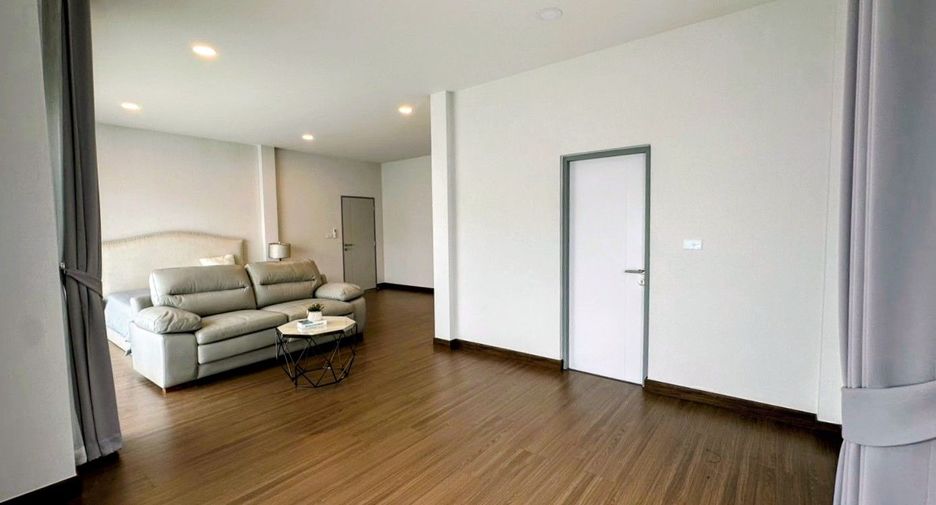 For rent 4 bedrooms house in Bang Phli, Samut Prakan