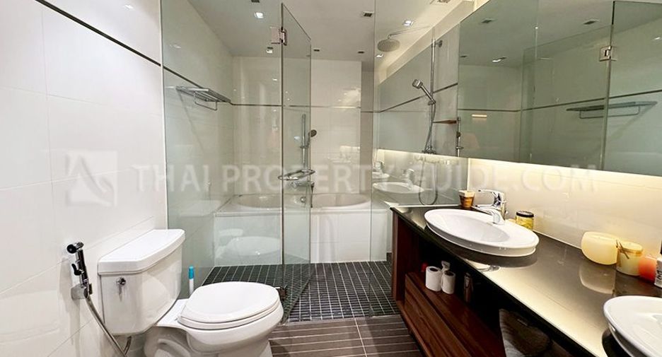For rent 2 bedrooms condo in Phaya Thai, Bangkok