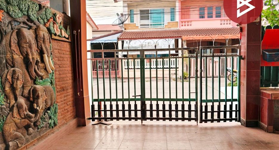 For sale 3 bedrooms townhouse in Mueang Chachoengsao, Chachoengsao