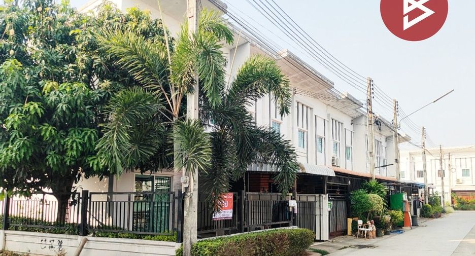 For sale 3 bedrooms townhouse in Mueang Chachoengsao, Chachoengsao