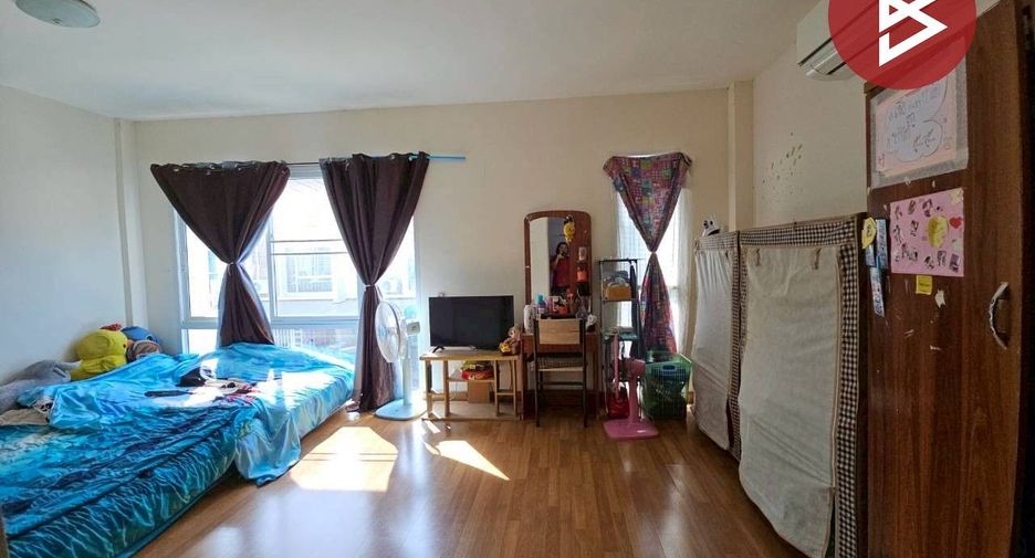 For sale 3 bedrooms townhouse in Si Racha, Chonburi