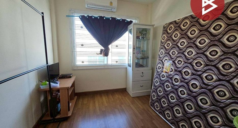 For sale 3 bedrooms townhouse in Si Racha, Chonburi