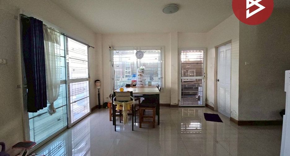 For sale 3 bedrooms townhouse in Si Racha, Chonburi
