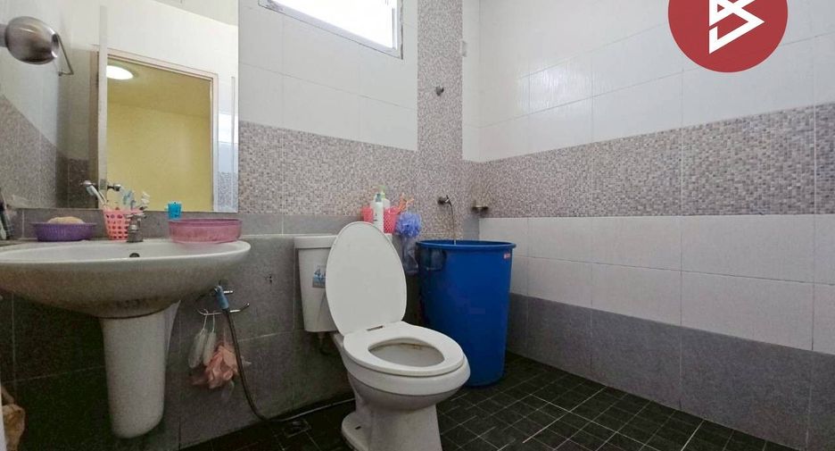 For sale 3 bedrooms townhouse in Si Racha, Chonburi