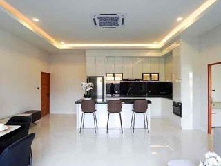 For rent 4 bedrooms villa in Bang Lamung, Chonburi