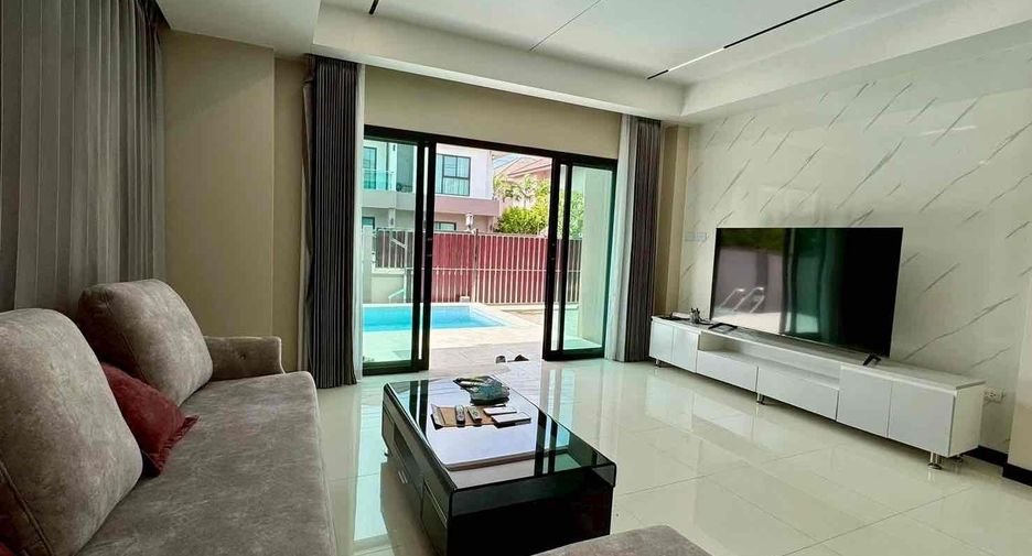 Villa en alquiler de 4 habitaciones en Bang Lamung, Chonburi